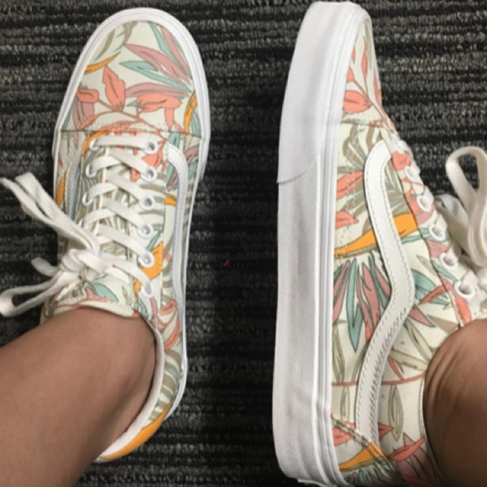 VANS OLD SKOOL AUTHENTIC (CALIFORNIA FLORAL) Unisex Low Top Sneakers | 5M - 6.5W